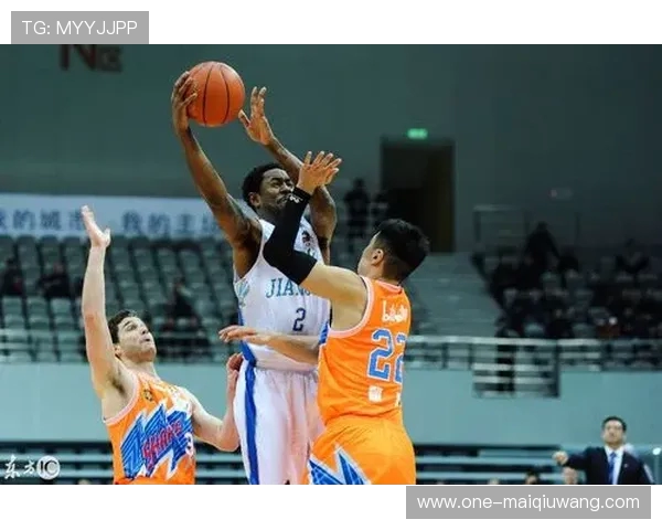 苏州主场 3-0 完胜扬州，寇程闪电破门创双纪录